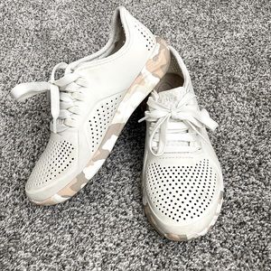 Crocs Women's Literide Pacer Lace-up Sneakers